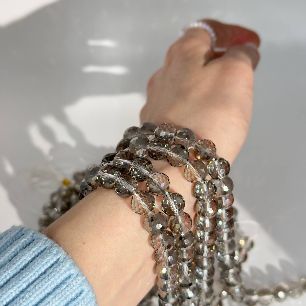 Бусины стеклянные размер 10мм цвет серый